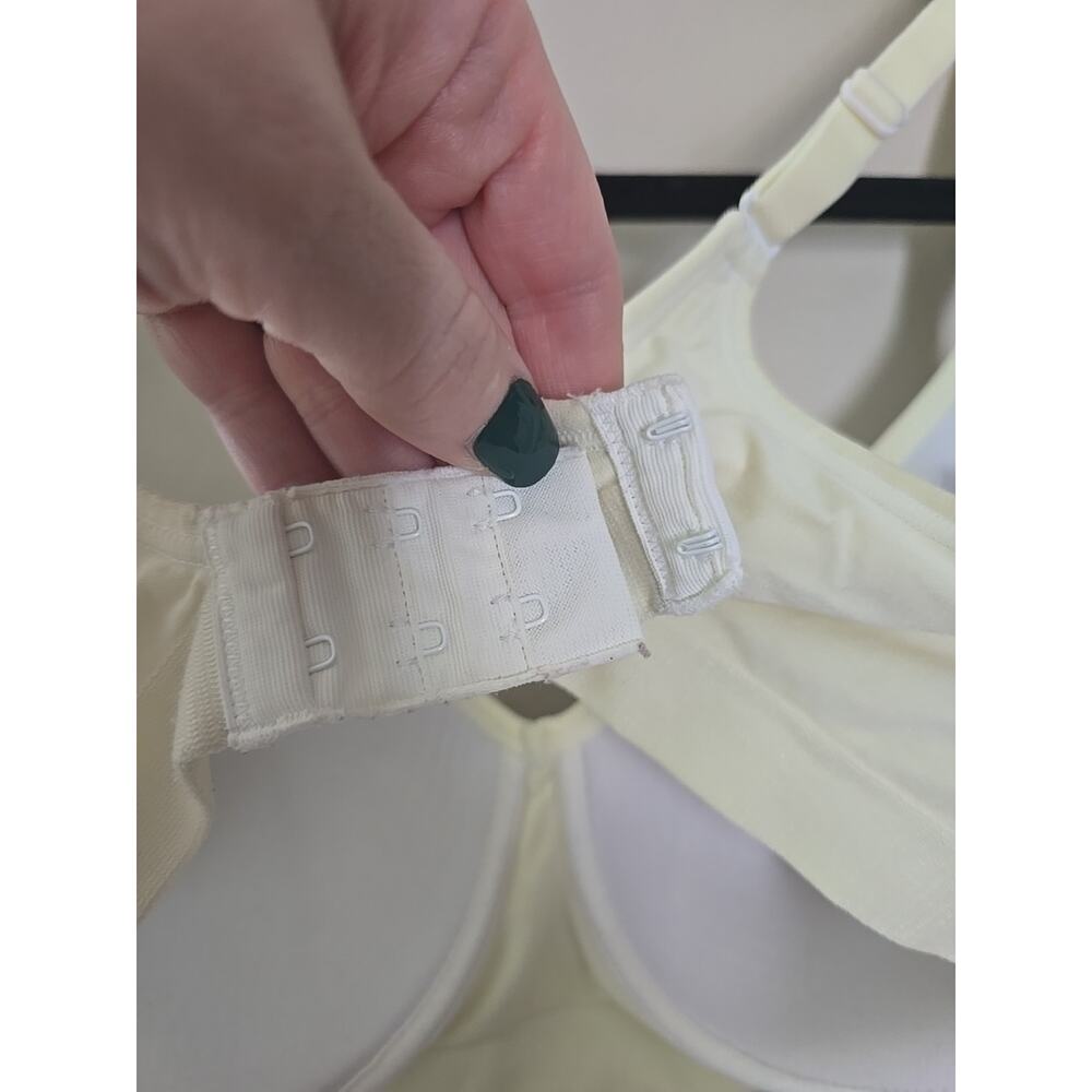 Bali Comfort Revolution Yellow Shaping Smoothing Wire Free T-Shirt Bra Size 38C - Picture 3 of 4